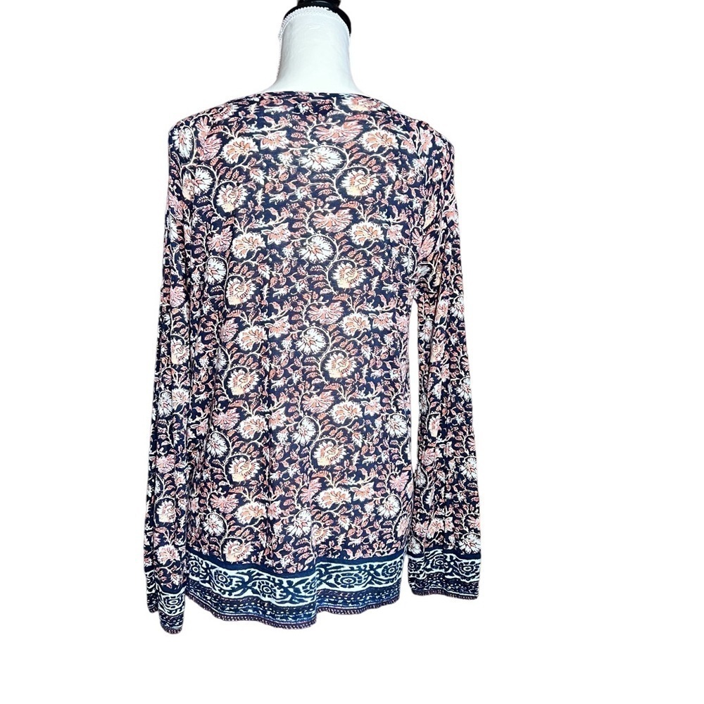 Lucky Brand (EUC) Top with Front Tie Size Medium - Picture 9 of 11